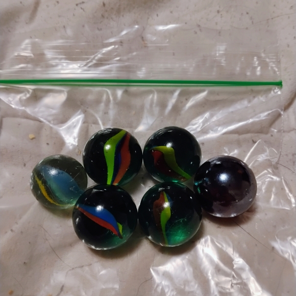 Assorted Glass Marbles Collection - Picture 11 of 11